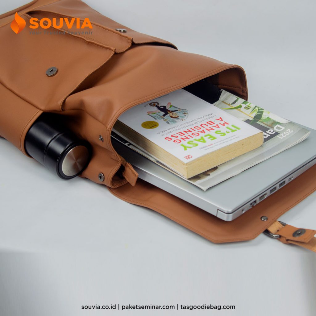 backpack bull adalah merchandise ready stock Souvia, souvenir yang dapat memuat banyak barang
