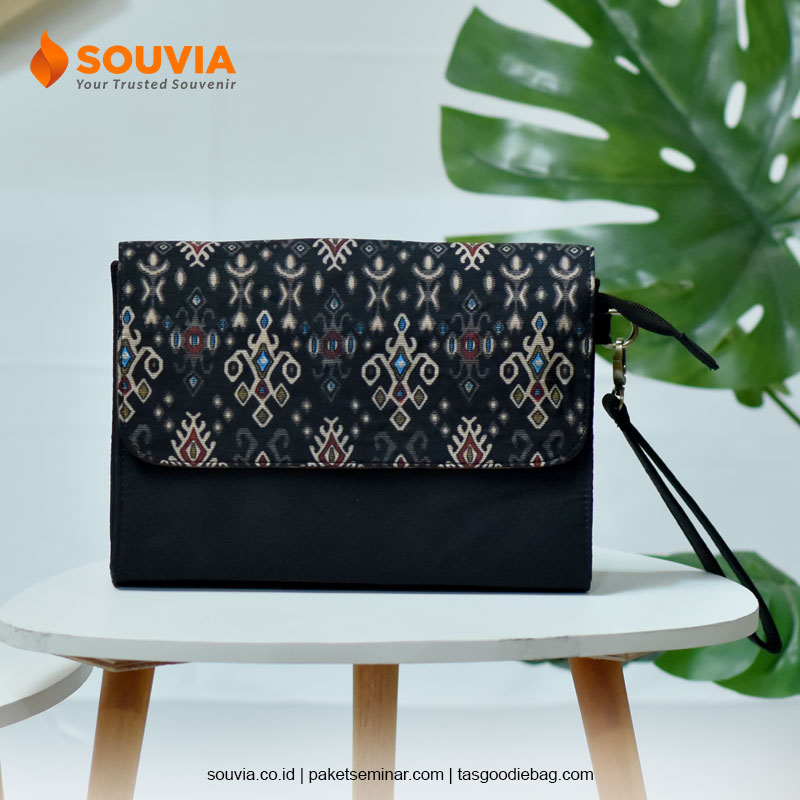 pouch bag batik bahan kanvas untuk souvenir unik G20 khas indonesia