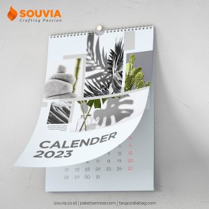 kalender dinding Souvia untuk digantung di dalam rumah