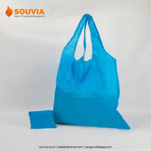 tote bag lipat bisa dibawa secara fleksibel kemanapun saat harus berbelanja selama mudik lebaran