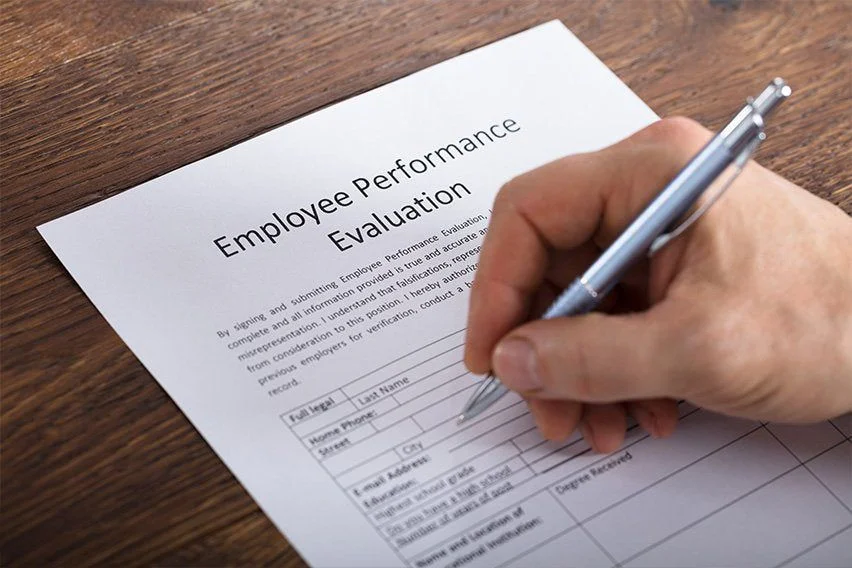 Form penilaian kinerja karyawan diisi oleh atasan dan kolega
