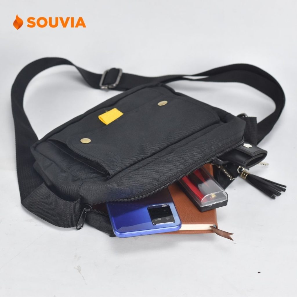 sling bag Kinetik cocok diberikan sebagai hadiah untuk karyawan