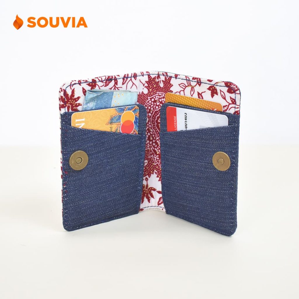 card holder souvenir dompet kartu dan uang perpaduan denim dan batik dengan magnet