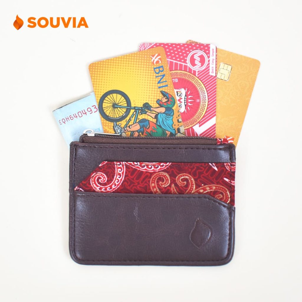 souvenir dompet kartu kulit dengan slot uang dan kartu