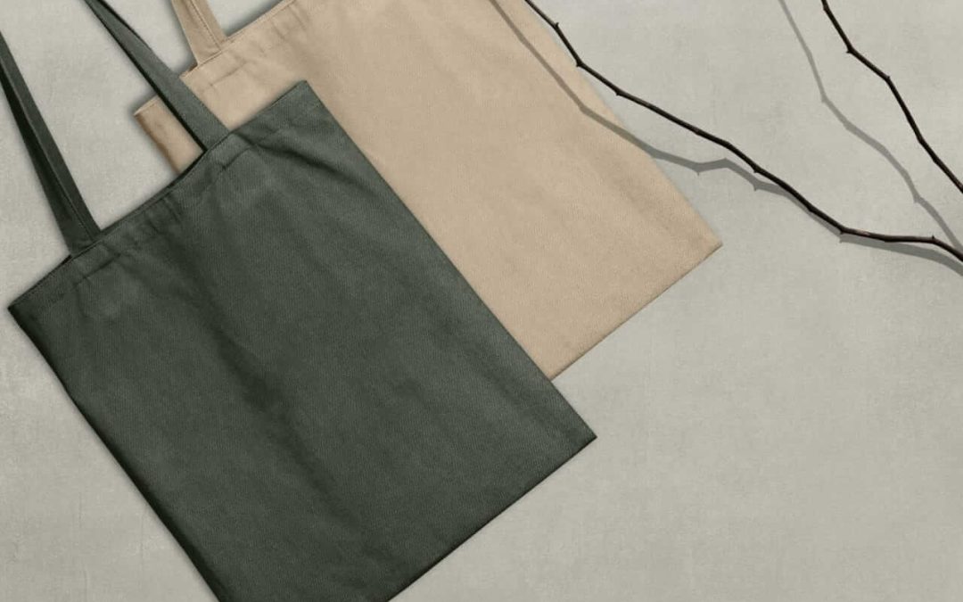 tote bag warna hijau army dan beige dengan bahan tote bag yang bagus