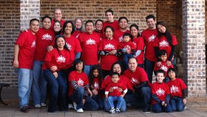 desain kaos family gathering jadi pelengkap saat acara