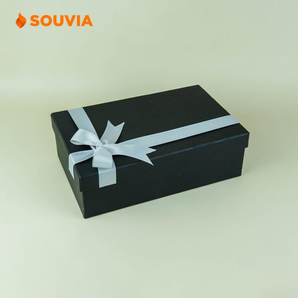 Core giftset sebagai business kit dengan keadaan box tertutup.